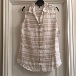 Ellen Tracy 100% Linen sleeveless shirt. Washable.